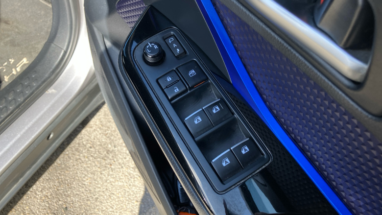 Toyota C-HR 1.8 Hybrid Dynamic 5dr CVT Hybrid Hatchback